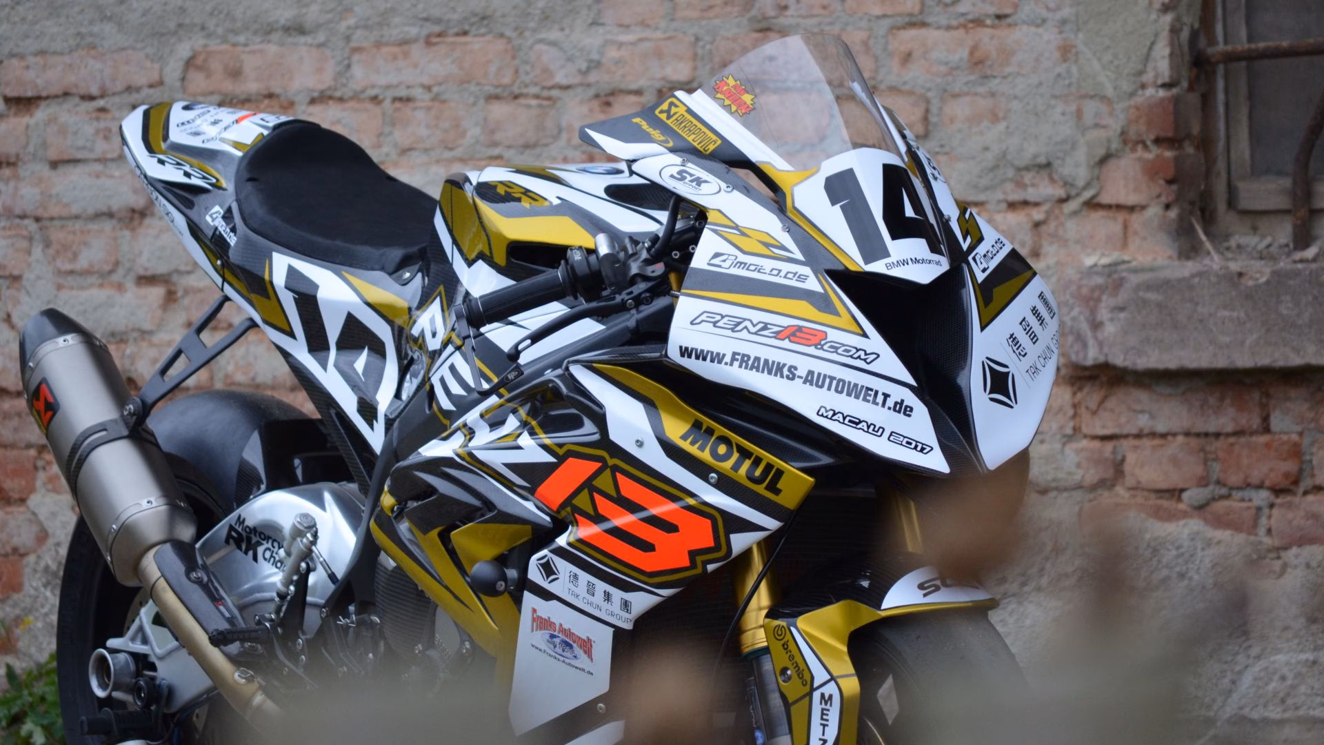 bmw-4moto-design-s1000rr-macau-design-dekor-stickerkit-bikefolierung-penz-wrapping-bikeporn-gold-4